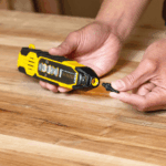 Sonda Digital Profesional / Rastreo de Tono Digital y Analógico / LED para Espacios Oscuros / Conector de Auriculares para Ruido Extremo / Modelo VDV500-223 / Cumple con Certificaciones CE y UKCA / Punta de Sonda Reemplazable - Image 6