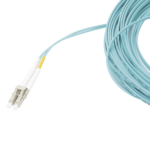 Jumper de Fibra ?ptica Multimodo 50/125 XGLO OM3, LC-LC Duplex, OFNR, Color Aqua, 15 Metros (49.21 Pies) - Image 3