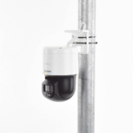 Domo PT IP 4 Megapixel / Lente 4 mm  / Luz Blanca 30 mts / dWDR  / PoE / IP66 / Micrófono y Bocina Interconstruido / Micro SD / Incluye Montaje de Pared y Techo - Image 3