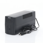 UPS de 850VA/510W / Topología Línea Interactiva / Entrada y Salida 120 Vca / Regulador de Voltaje AVR 80-150 Vca / Clavija NEMA 5-15P / 4 Tomas NEMA 5-15R /Sin RJ11 ni RJ45 - Image 2