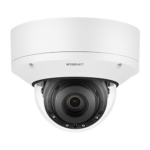 Cámara Domo 2MP con IA, Antivandalica / Lente Motorizado de 4.38  A 9.33mm / P-Iris, WDR 120dB / Ranura SD / IP66 IP67 IP6K9K IK10+ NEMA4X