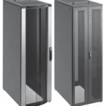 Gabinete Rack para Servidores ProLine FloTek 42U 2000x600x1200 mm, Acero Negro, Puertas Perforadas, Flujo de Aire Pasivo, Incluye Paneles Laterales