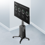MONTAJE  DE PISO MOVIL PARA PANTALLAS 55-80IN  AJUSTABLE MOTORIZADO - Image 4