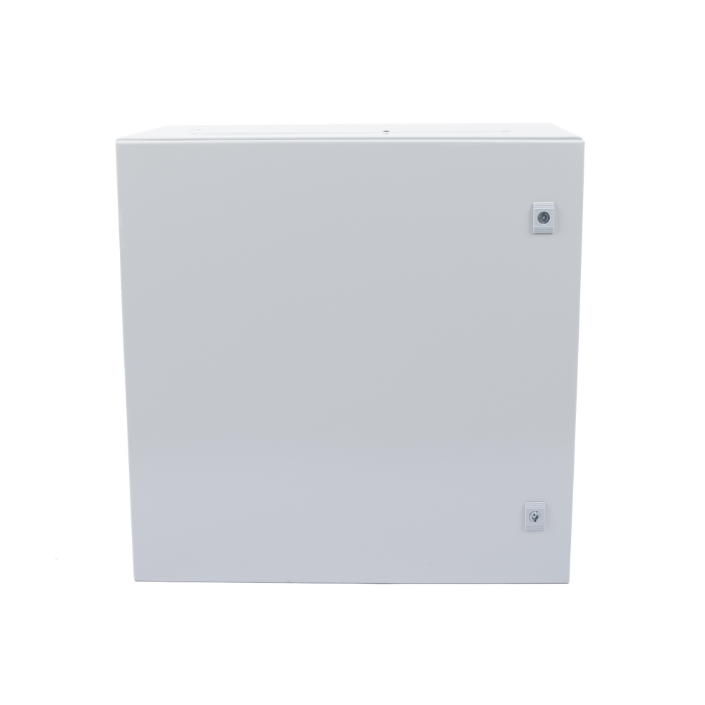Gabinete de Acero IP66 Uso en Intemperie (600 x 600 x 300 mm) con Placa Trasera Interior Metálica y Compuerta Inferior Atornillable (Incluye Chapa y Llave T).