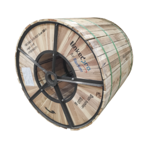 Carrete de 4 km de Fibra ?ptica A?rea Figura 8 G.652D, Monomodo de 24 Hilos, Exterior, Span 100, Loose Tube