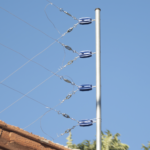 Aislador de color Azul para postes de esquina de alta Resistencia con Anti UV de uso en cercos eléctricos - Image 3